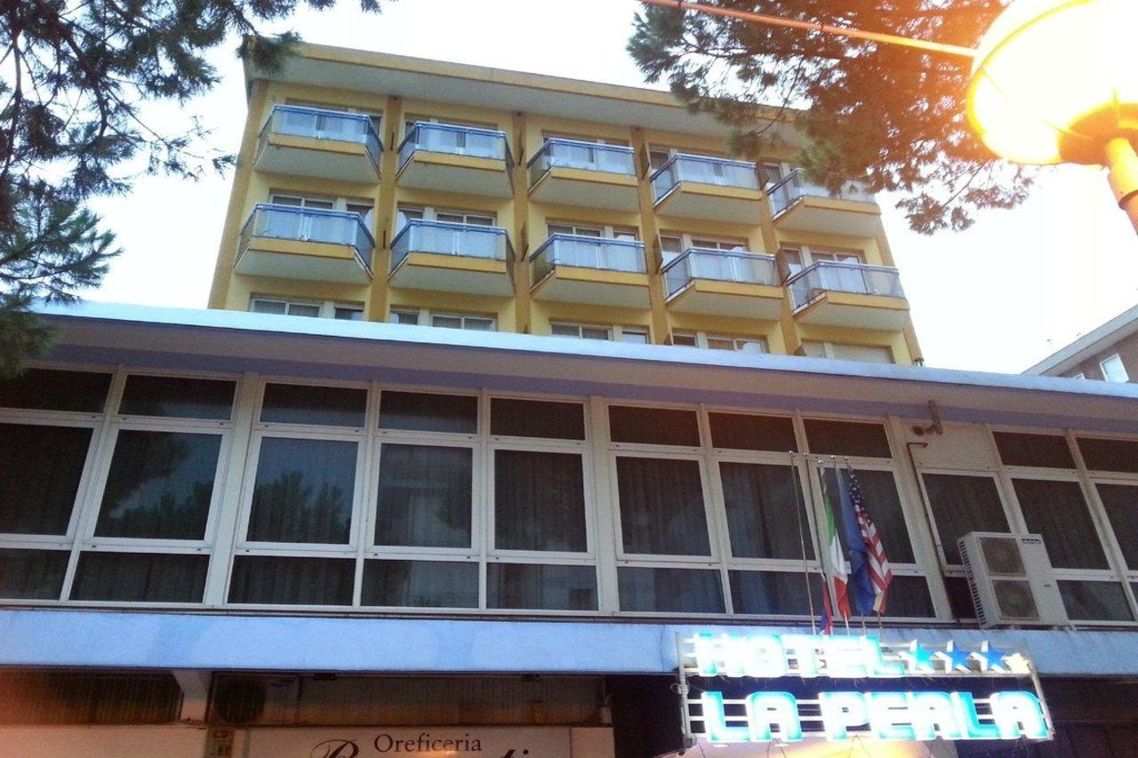 Hotel La Perla Rimini Eksteriør billede