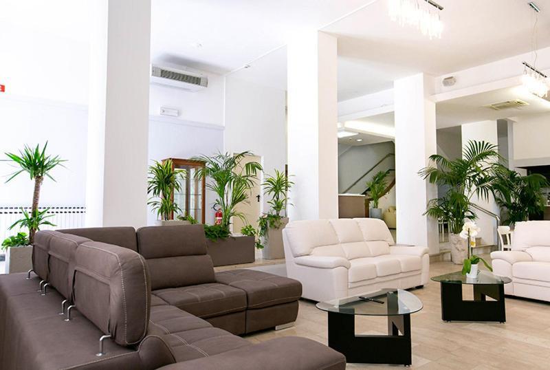 Hotel La Perla Rimini Eksteriør billede