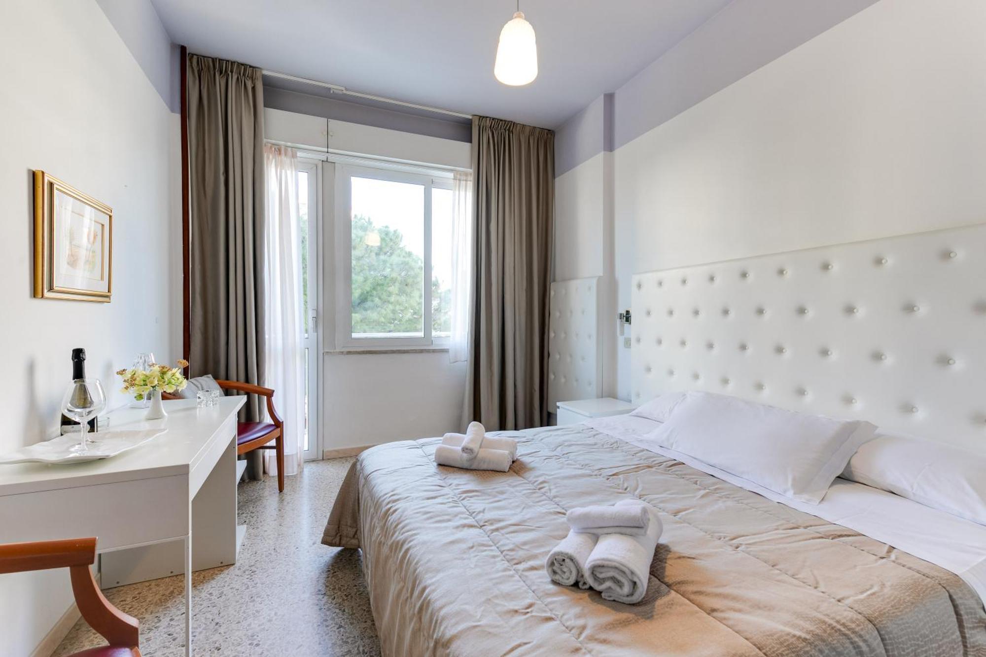 Hotel La Perla Rimini Eksteriør billede