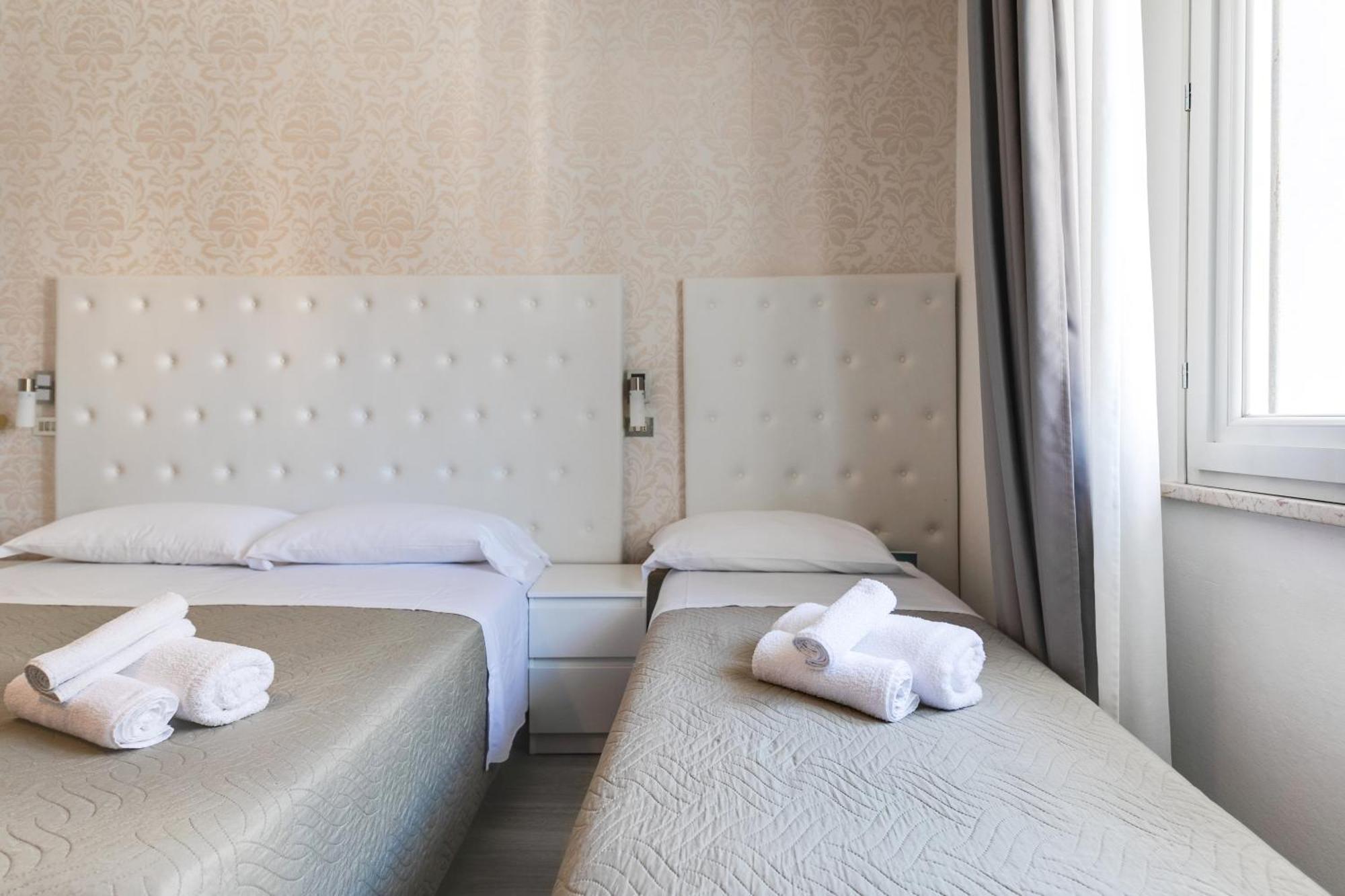 Hotel La Perla Rimini Eksteriør billede
