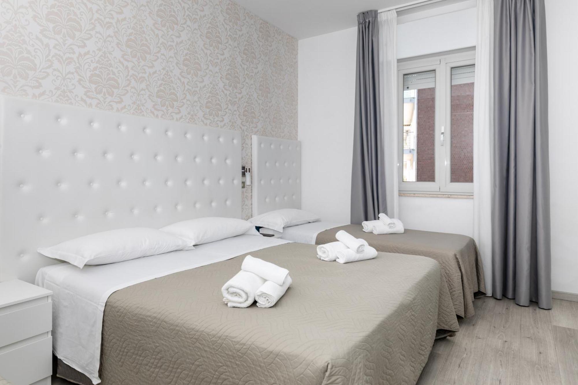 Hotel La Perla Rimini Eksteriør billede