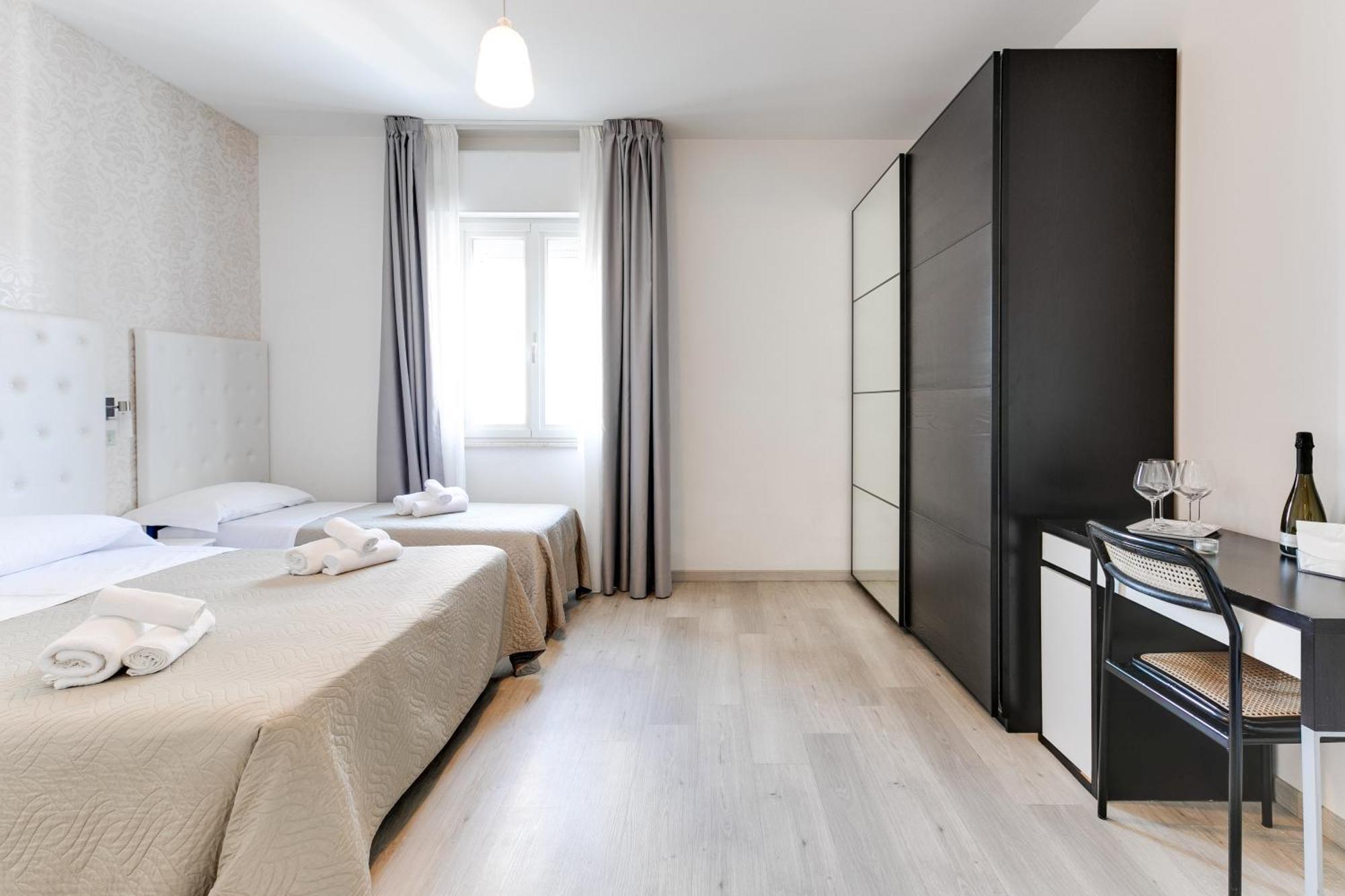 Hotel La Perla Rimini Eksteriør billede