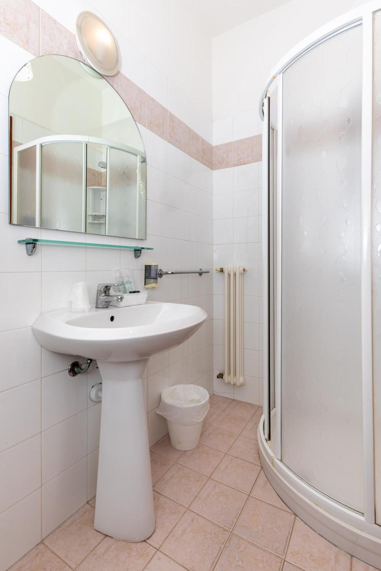 Hotel La Perla Rimini Eksteriør billede