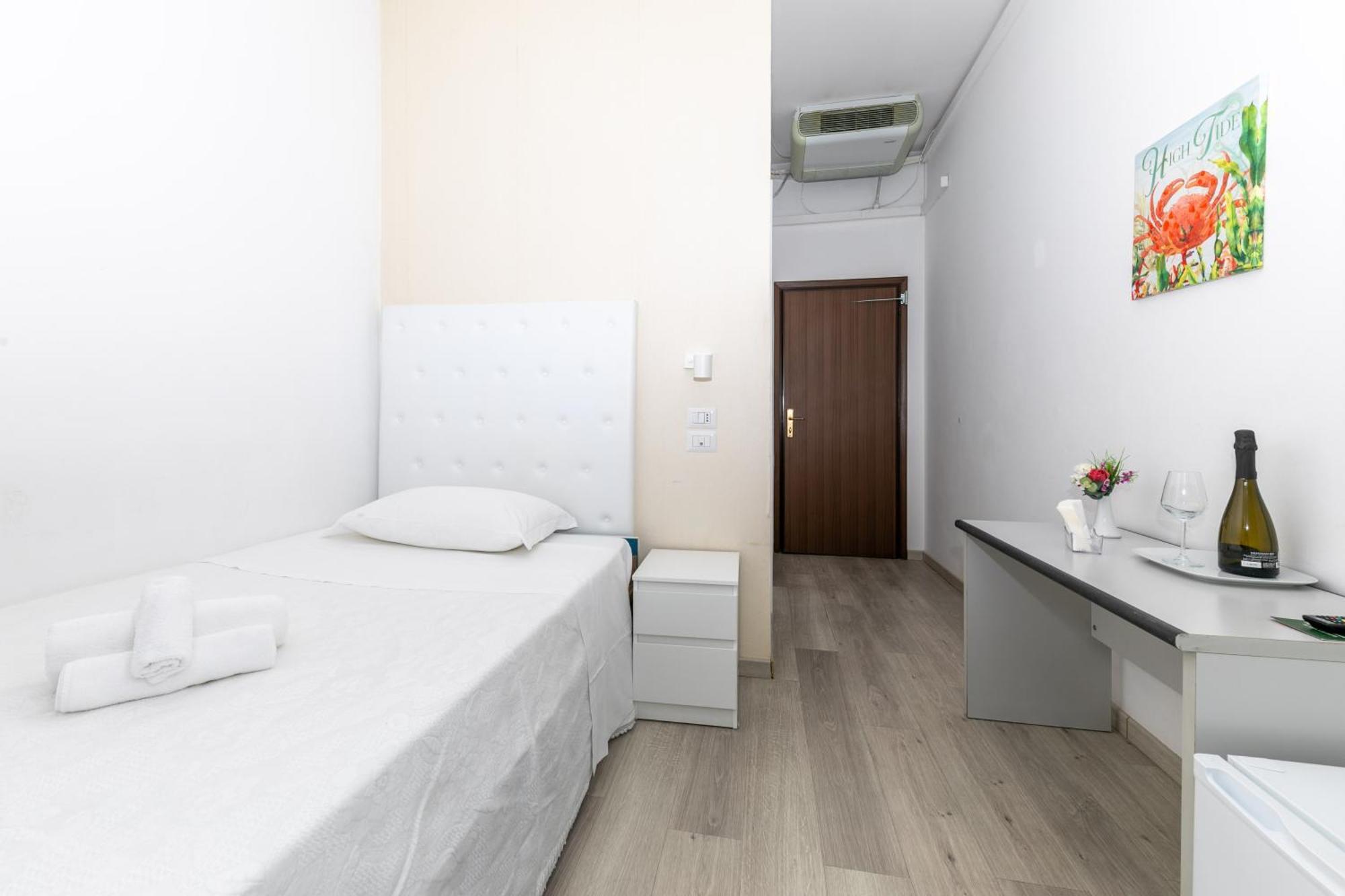 Hotel La Perla Rimini Eksteriør billede