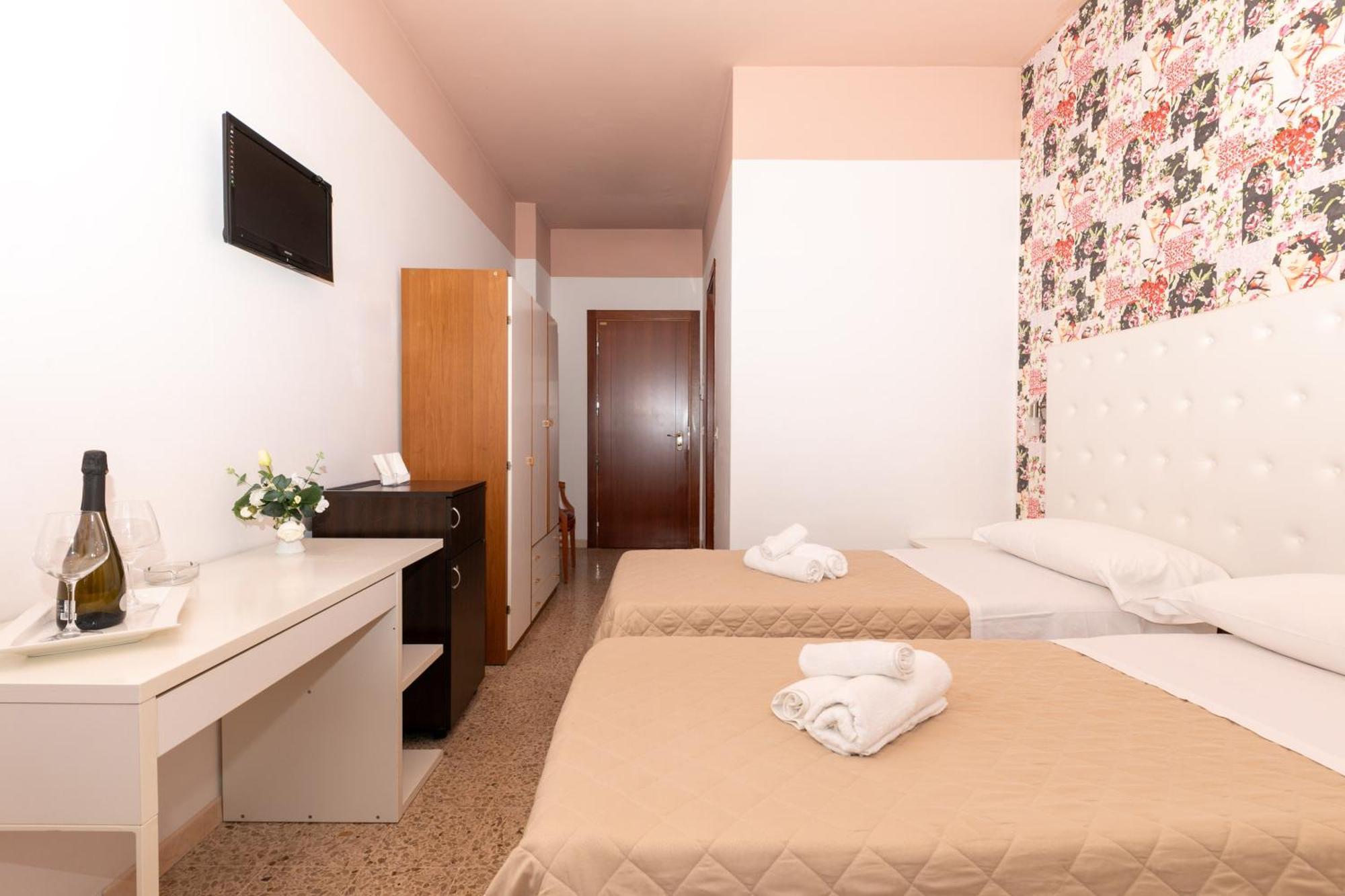 Hotel La Perla Rimini Eksteriør billede