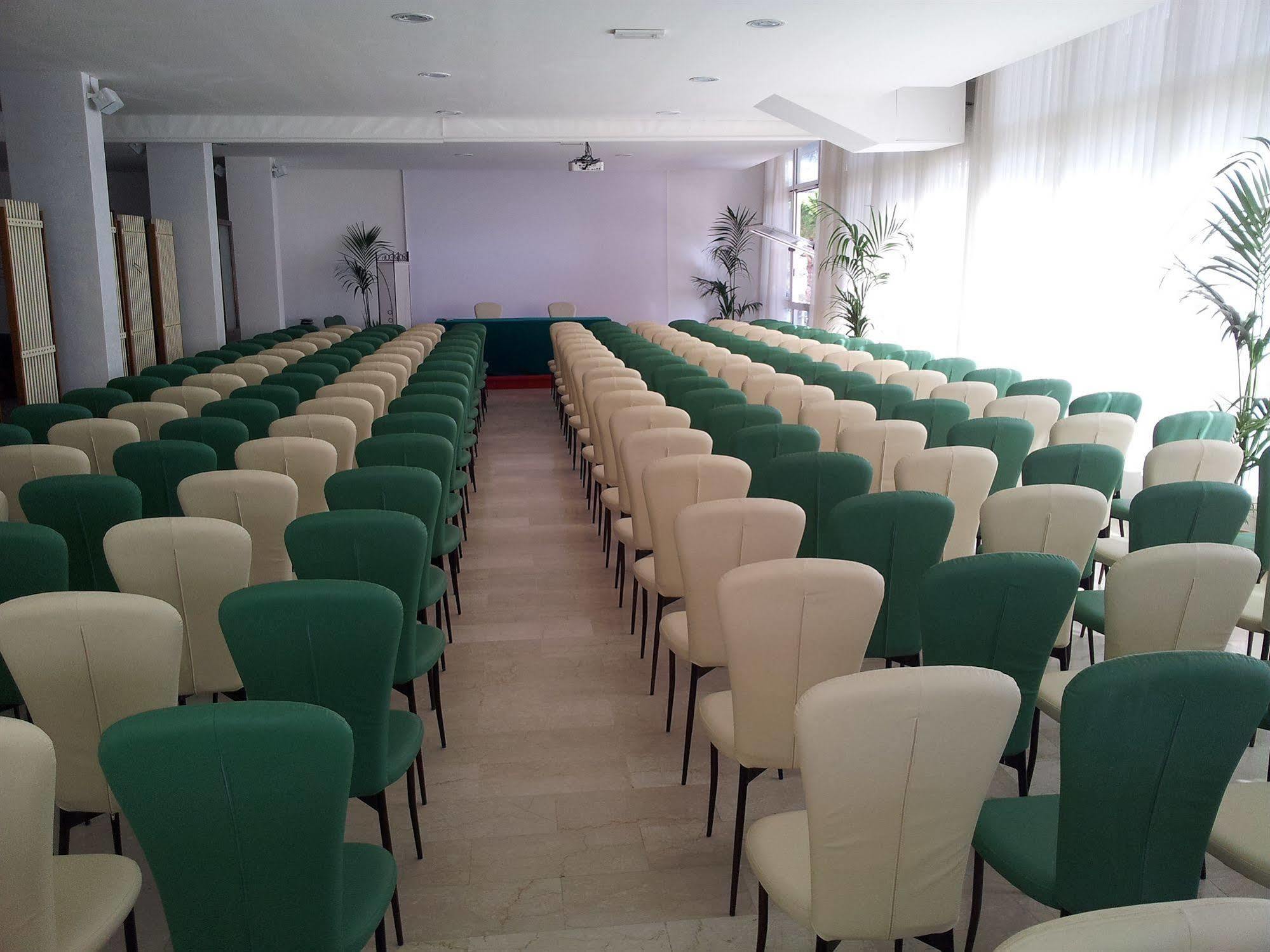 Hotel La Perla Rimini Eksteriør billede